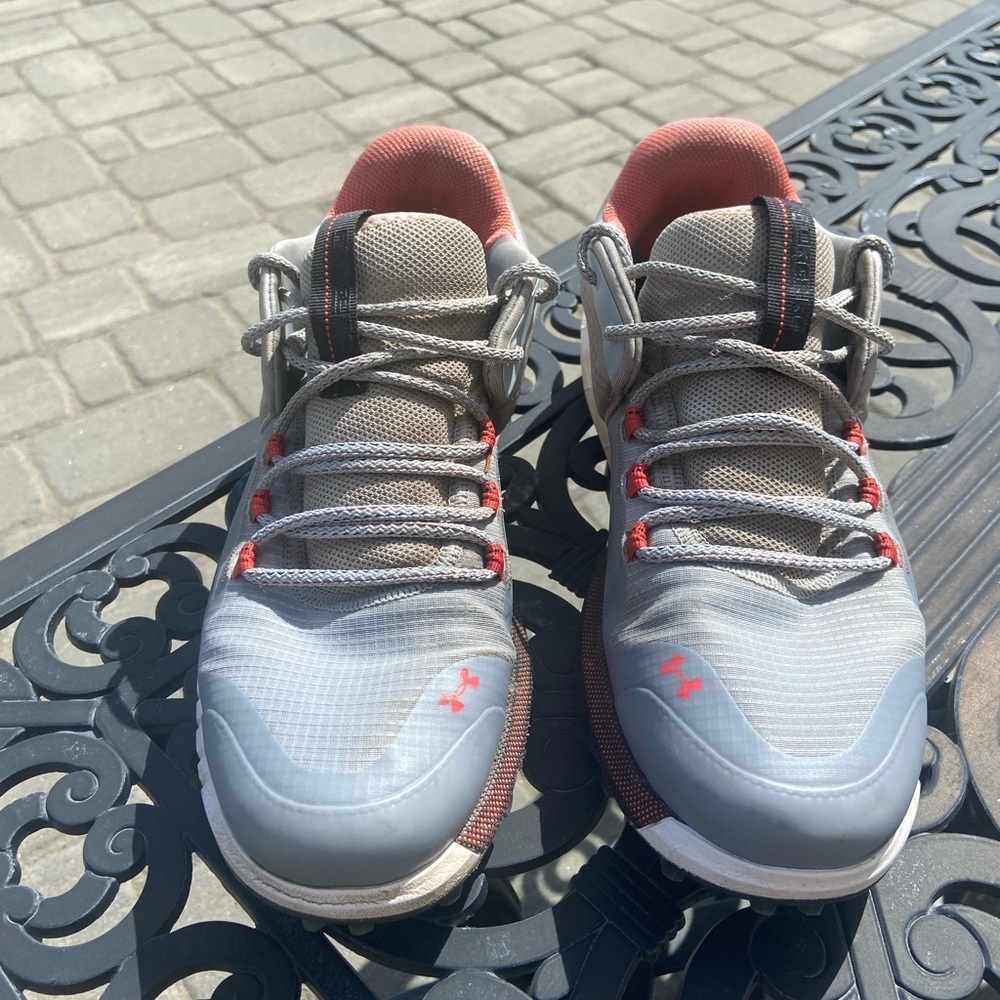 Under Armour HOVR Golf shoes